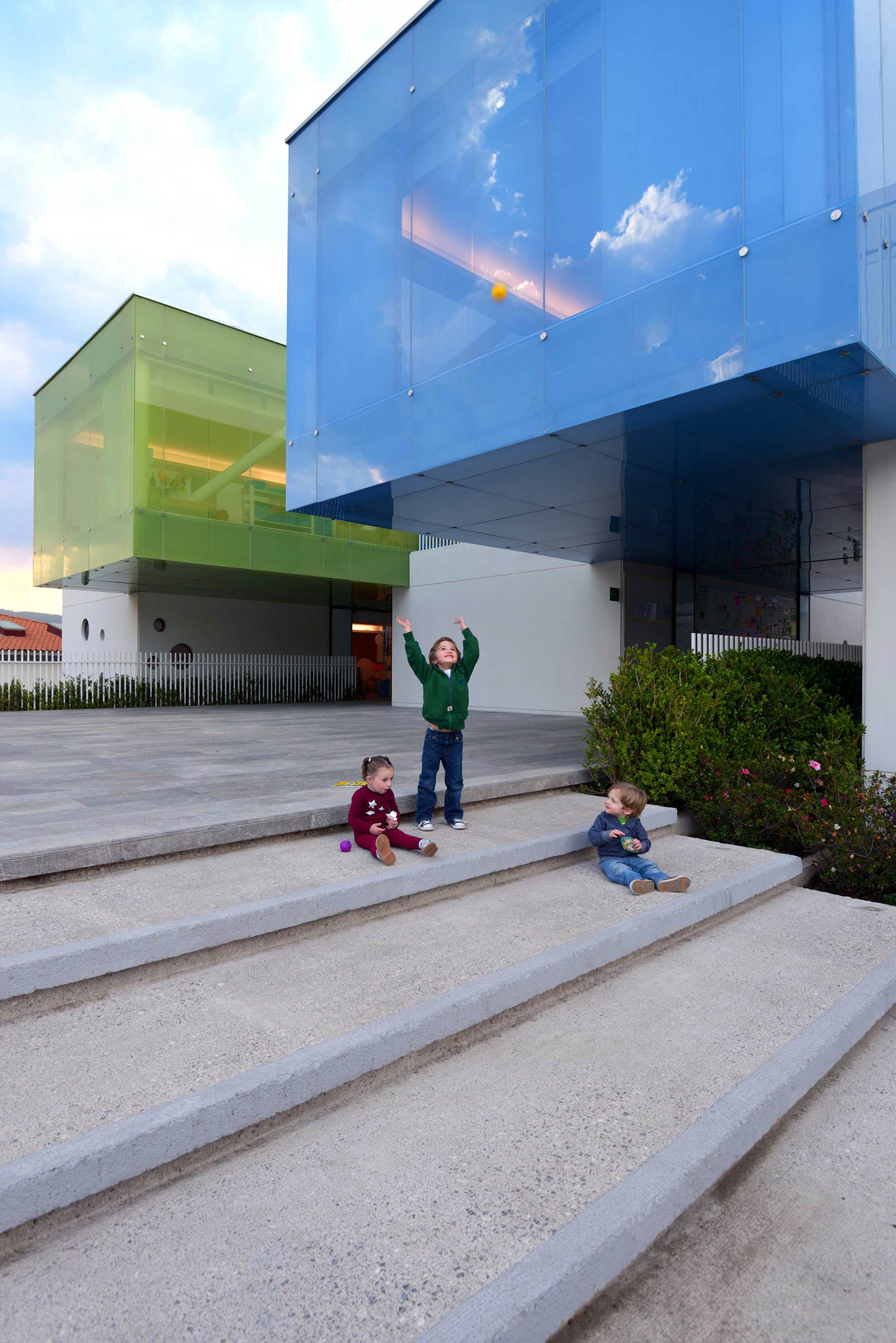 Photo. CEMEX Building Award Mexico Series: The great challenge of building for the little ones.