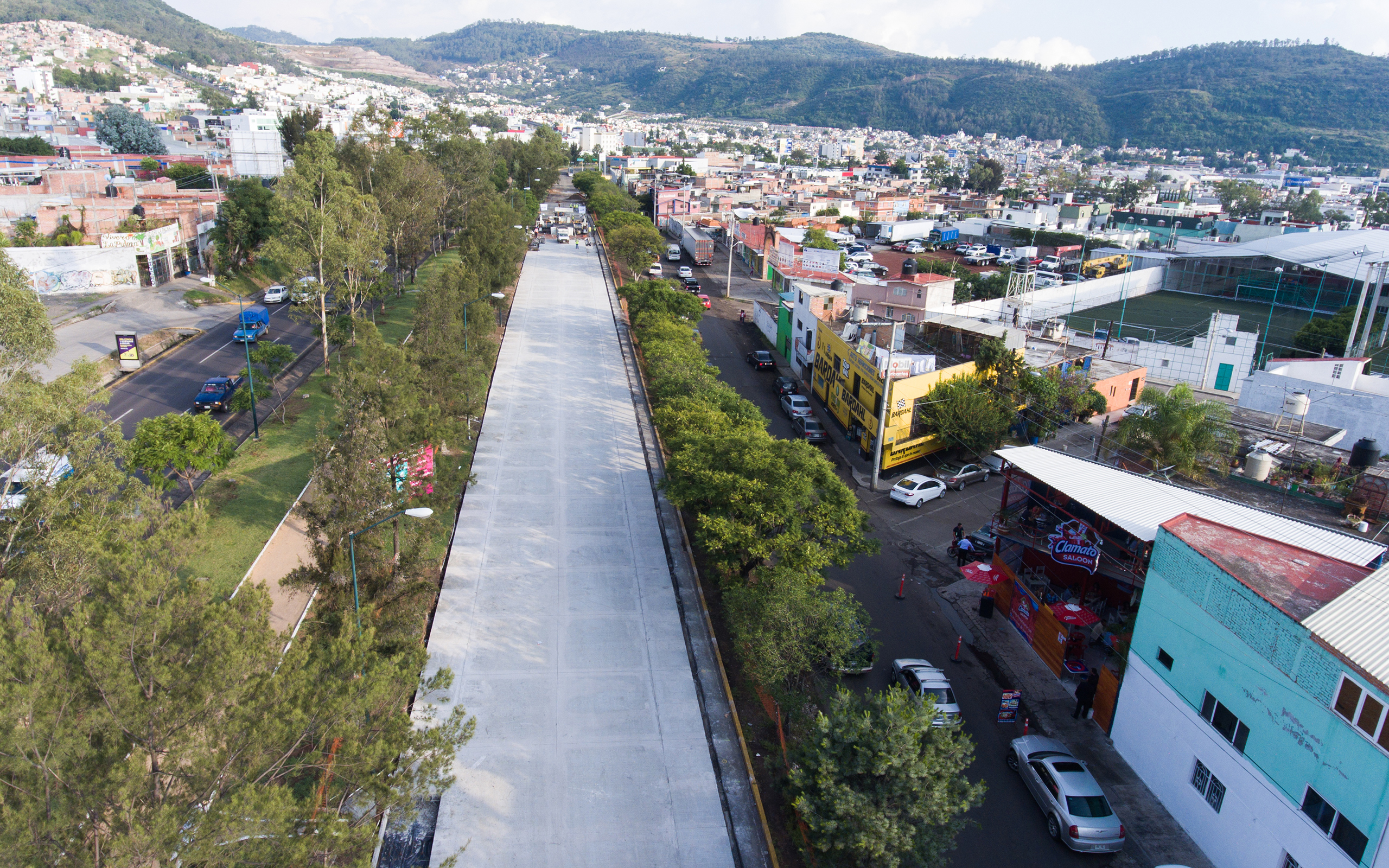 Photo. CEMEX rehabilitates main highway in Mexico with hydraulic concrete.