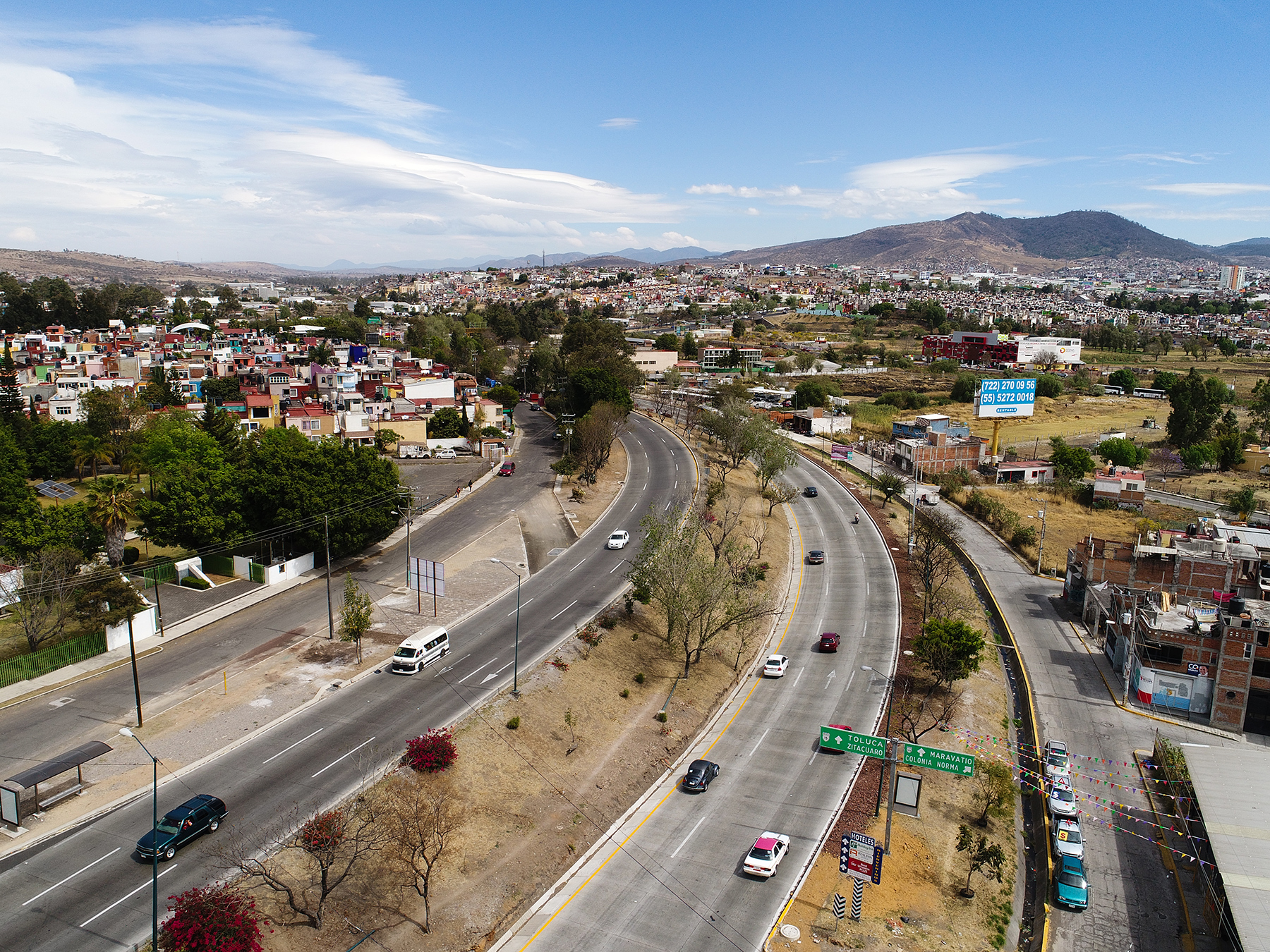 Photo. CEMEX rehabilitates main highway in Mexico with hydraulic concrete.
